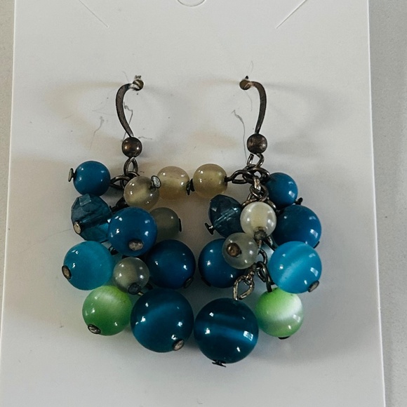 Beaded dangle earrings - Picture 1 of 1